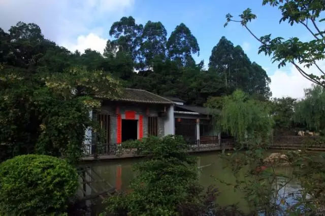 最成功的文旅小镇,只一眼就让你爱上一座城市