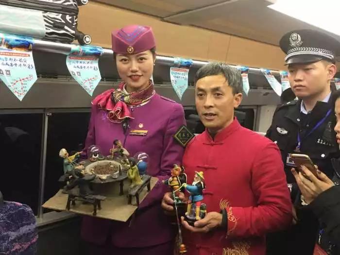 西成高铁和西成高铁比较,西成高铁经过重庆吗