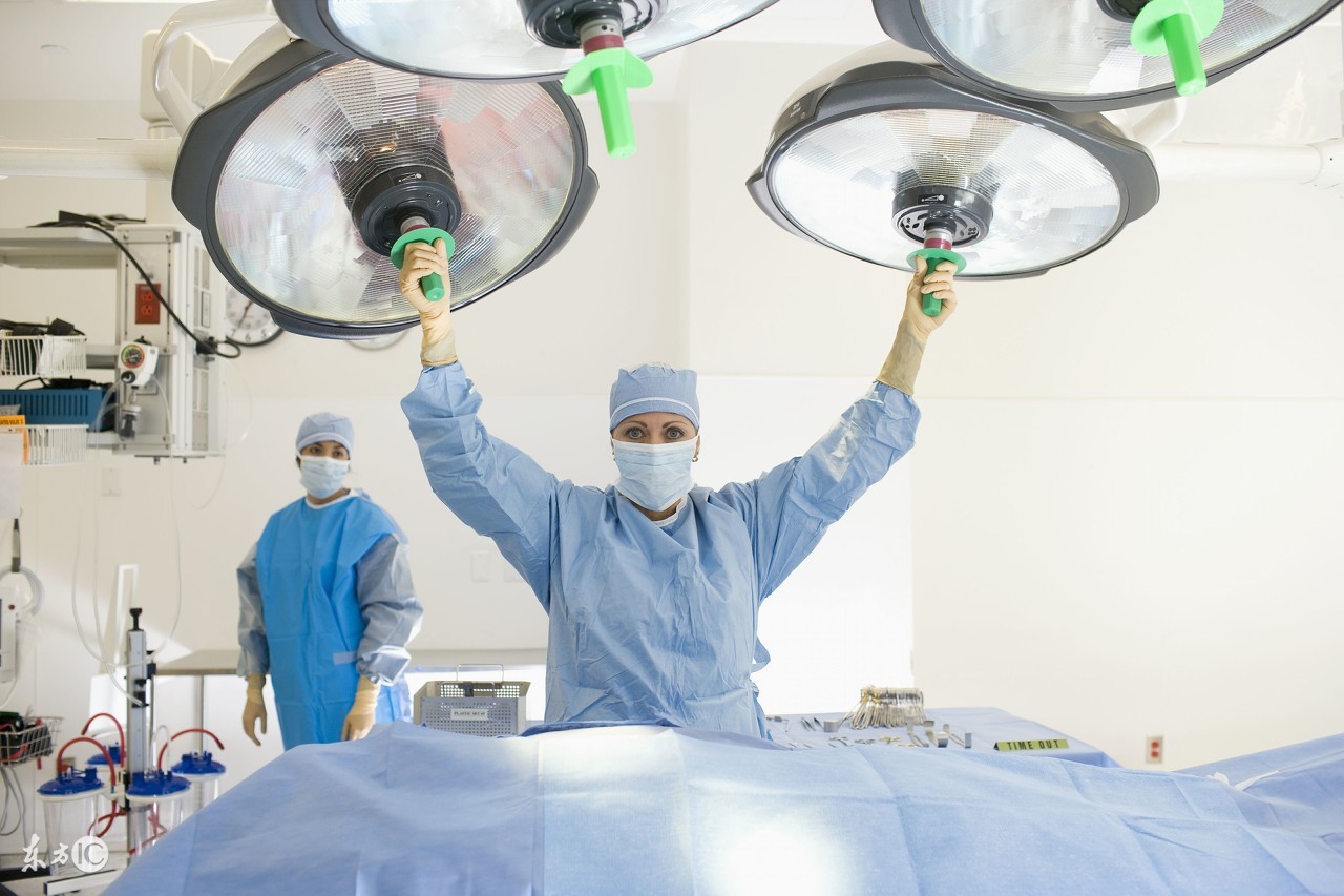 做手术时害怕,手术室里麻醉医生和器械护士有办法让你放松!