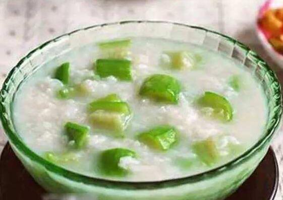 湿气重的人怎么食疗最好最有效,湿气重吃什么食物能排湿气