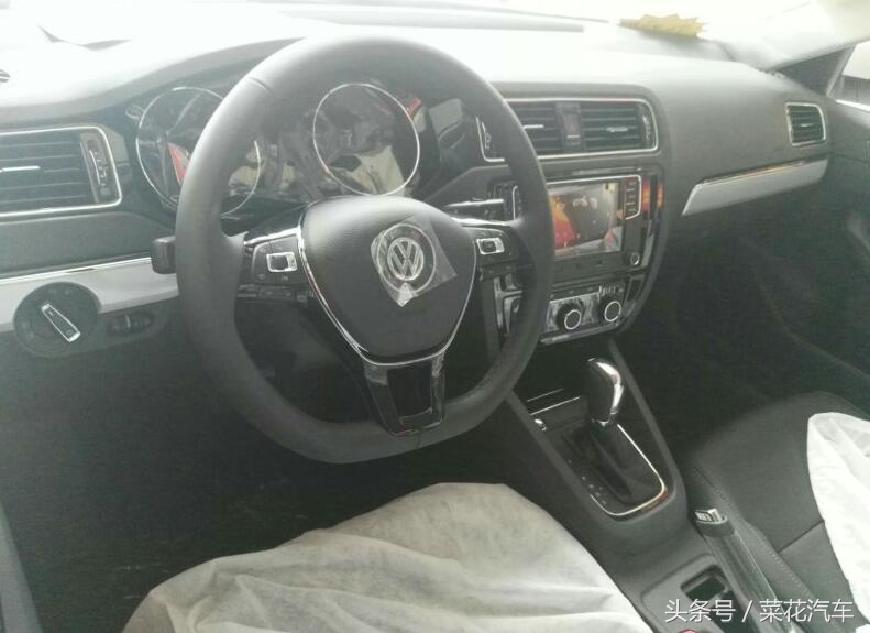 速腾新款掉价,2017款速腾日间行车灯