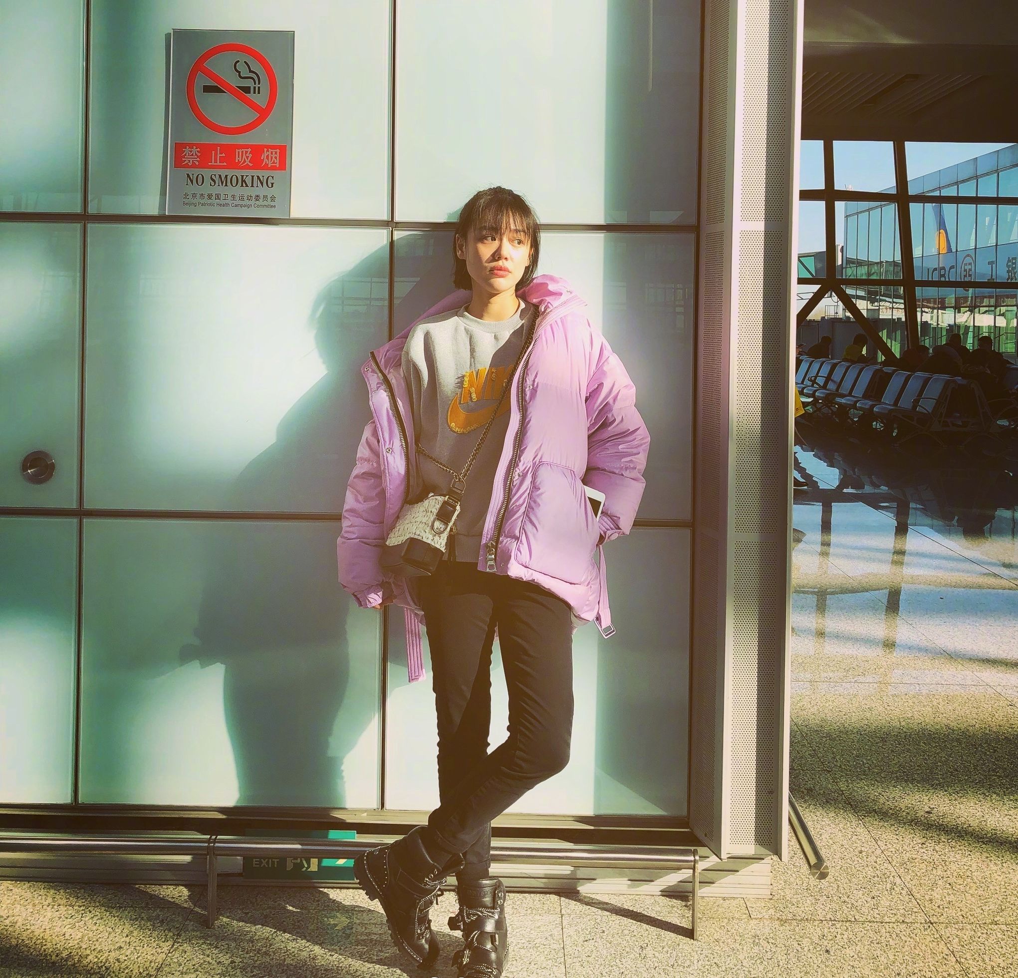 明星穿的羽绒服2万多,明星同款羽绒服杨紫