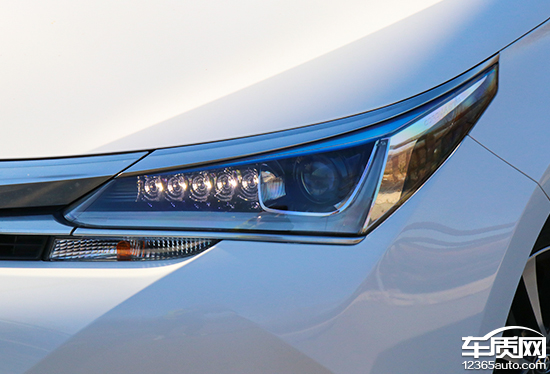 卡罗拉双擎天青石2019款试驾,家用车之最佳选择卡罗拉双擎