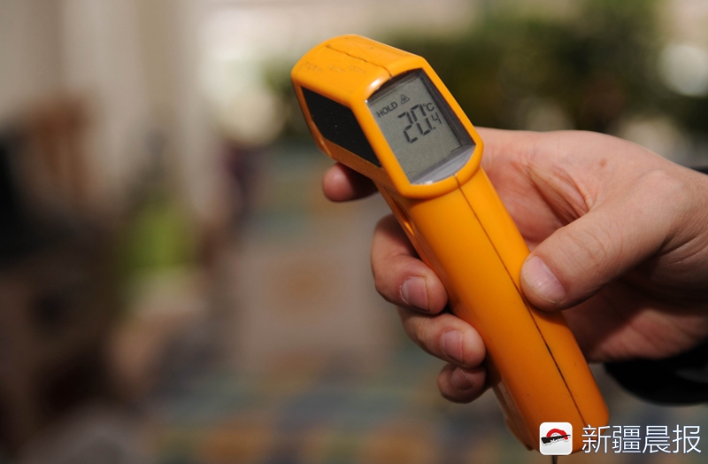 木地板也很好看,木地板散热比地砖要慢