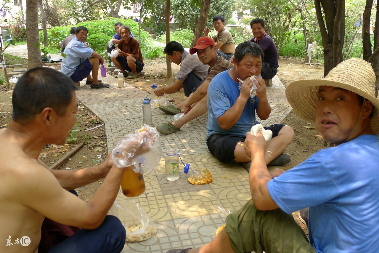 穷人一辈子都在为钱费脑筋,人穷没钱花要做四件事