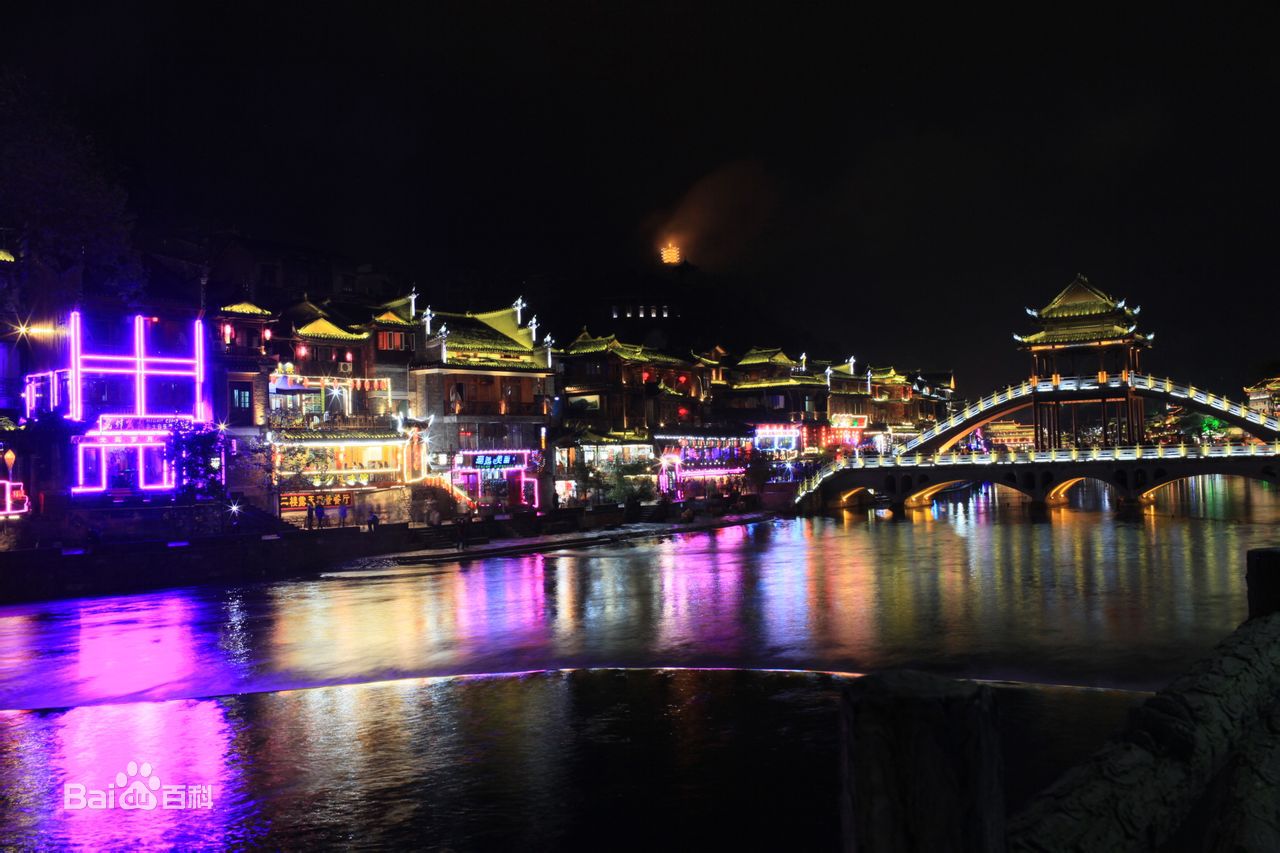 凤凰古城旅游攻略,凤凰古城景区