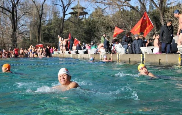 在寒冷的冬天有哪些取暖的方法,在寒冷的冬季运动应注意什么