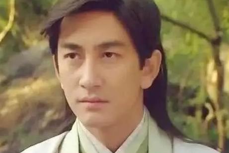 又双叒叕翻拍了！两位新晋小鲜肉你更看好谁？