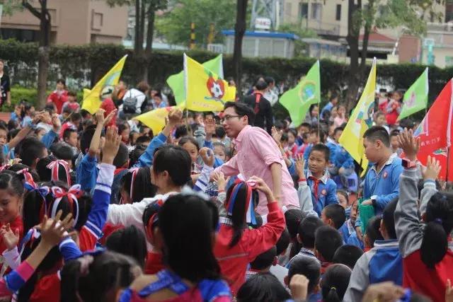 爱足球动起来2017年海沧育才小学首届“博爱杯”足球跳绳文化节