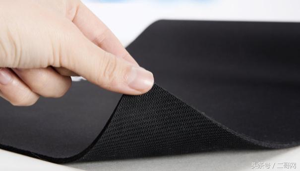 鼠标好搭档电竞玩家如何选鼠标垫,口碑最佳的游戏鼠标垫真实评测