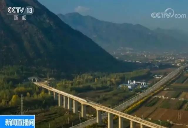 西成高铁和西成高铁比较,西成高铁经过重庆吗