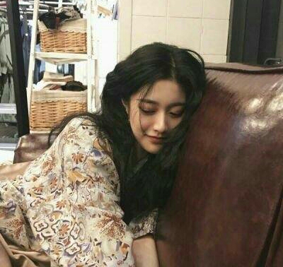 愿你曲终人散不为谁独自悲欢,愿你曲终人散不再为谁独悲欢