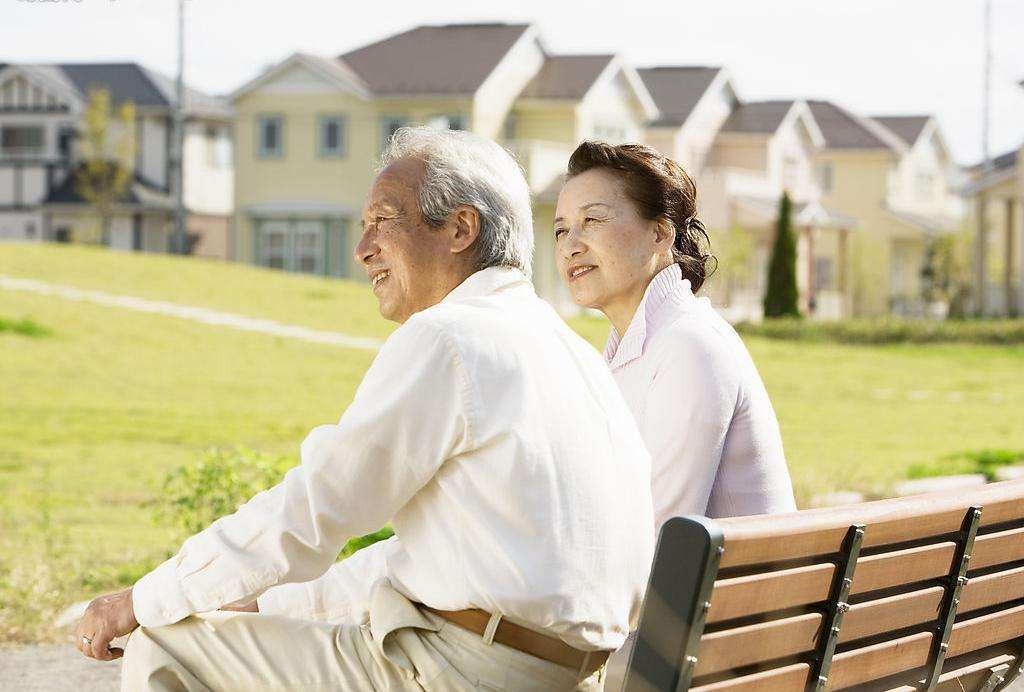 不要等受伤了才又把我想起,不要等受伤再使用护膝