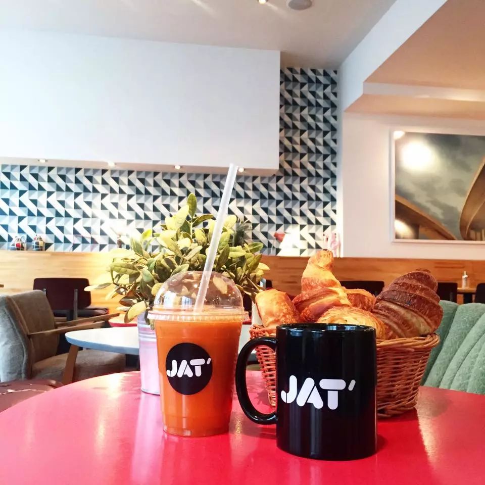 布鲁塞尔天鹅咖啡馆别具一格,布鲁塞尔的咖啡厅