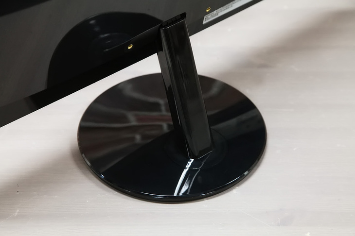 24寸显示器2k高刷高色域,2k24寸广色域显示屏