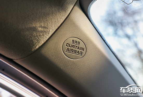 卡罗拉双擎天青石2019款试驾,家用车之最佳选择卡罗拉双擎