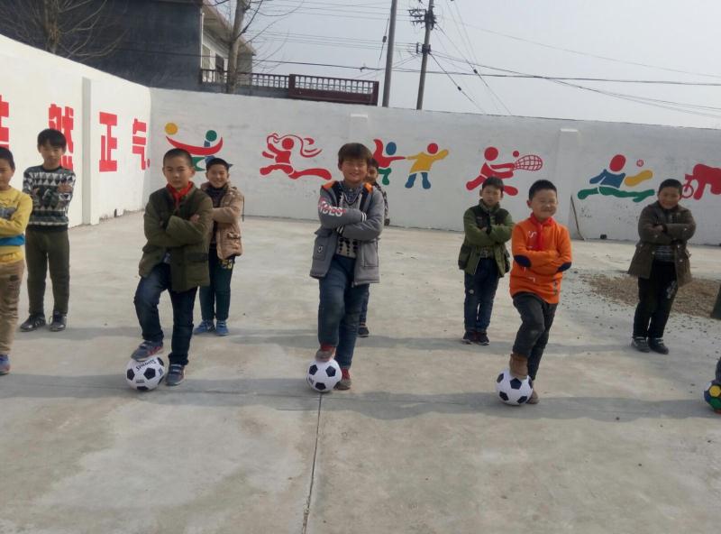 丰富多彩的校园生活小学,丰富多彩的校园活动视频