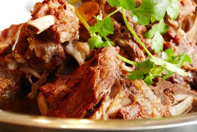 在寒冷的冬天有哪些取暖的方法,在寒冷的冬季运动应注意什么