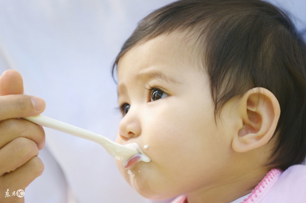 宝宝厌奶一招搞定,宝宝厌奶期怎么办最简单