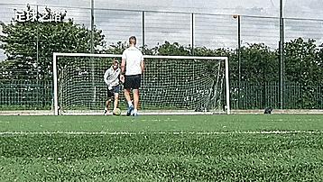 小学生实用篮球过人技巧,5人制足球过人实用技巧