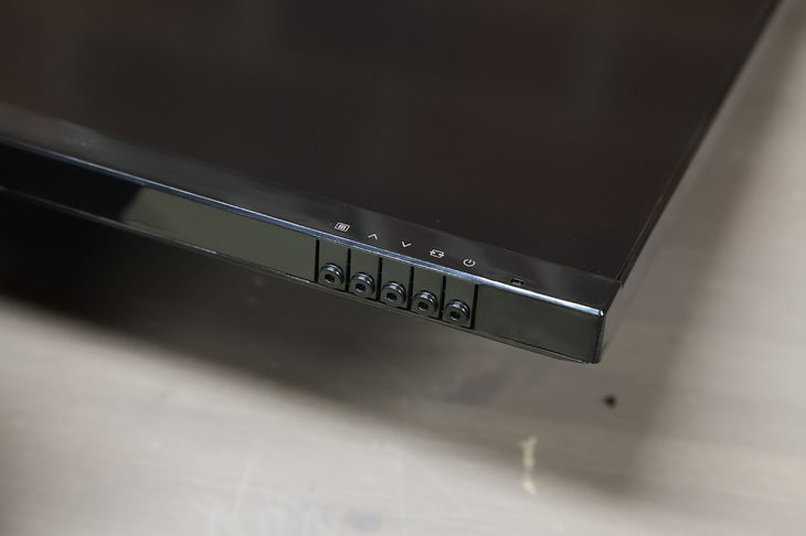 24寸显示器2k高刷高色域,2k24寸广色域显示屏