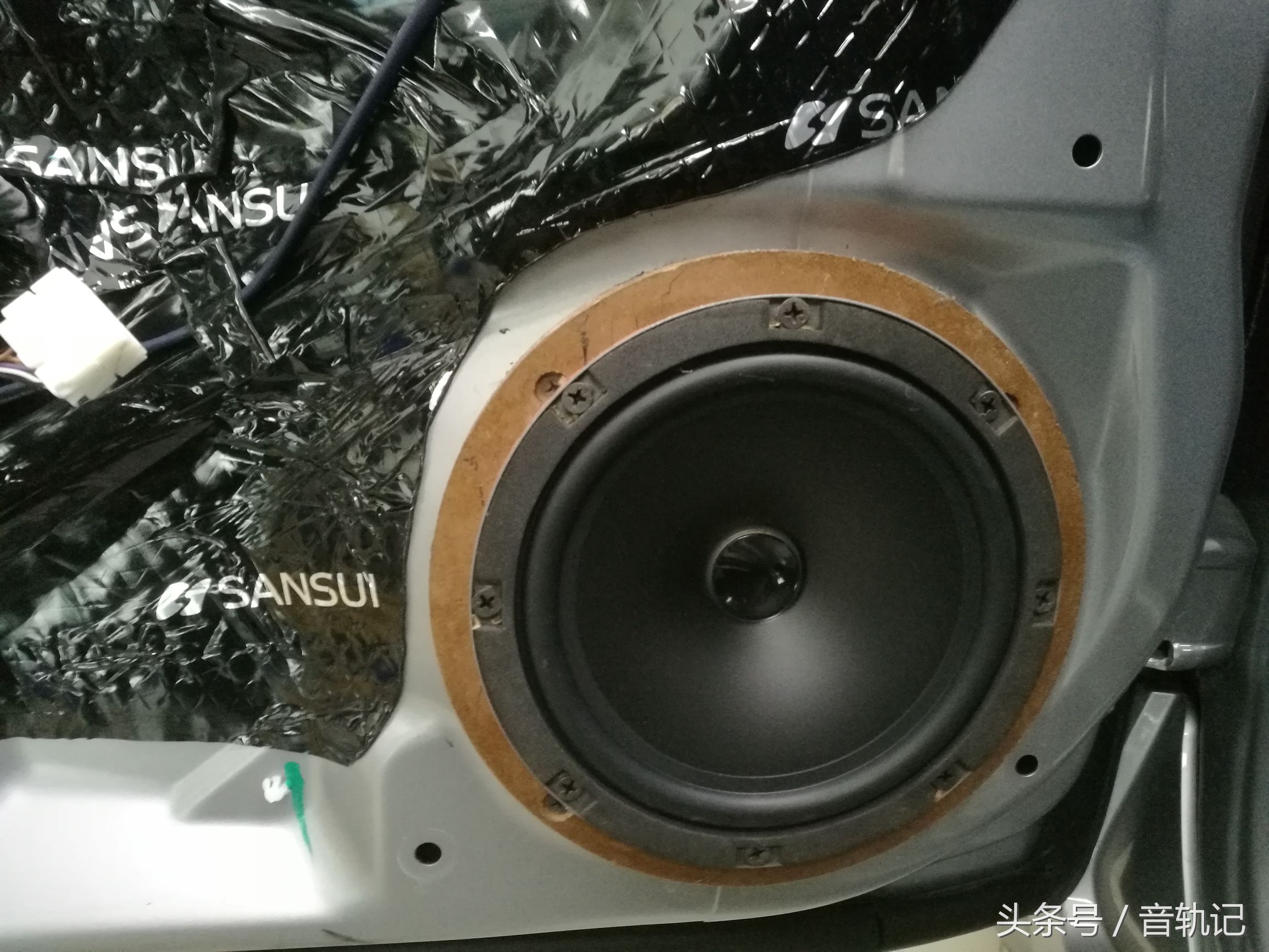 十代思域音响无损改装多少钱,海外版十代思域音响