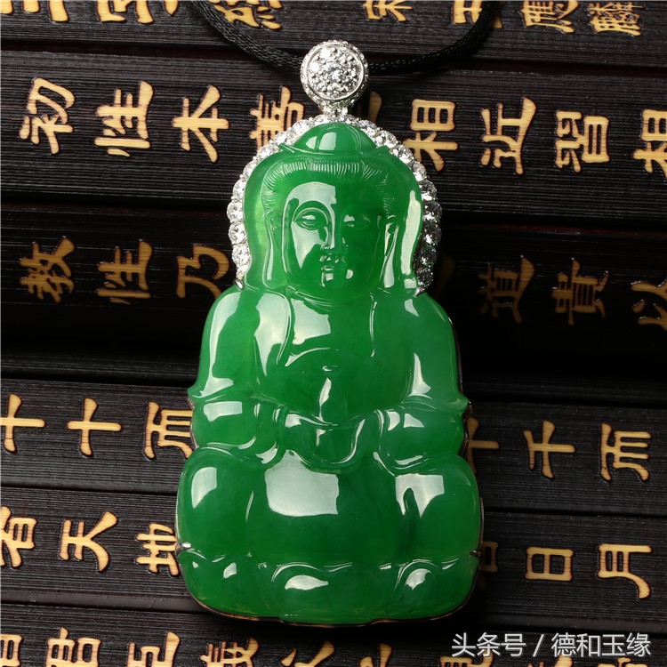 真正的顶级翡翠观音,玉观音和翡翠观音有什么区别
