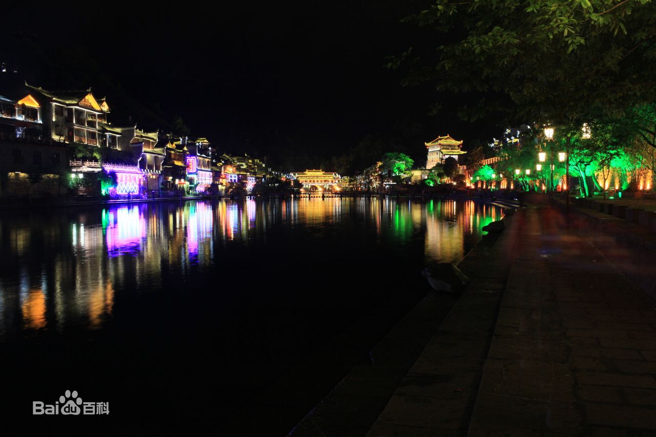 凤凰古城旅游攻略,凤凰古城景区