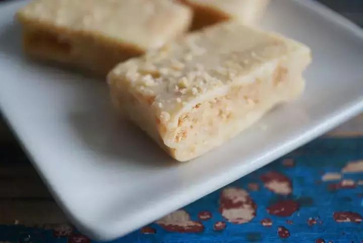 关于咸蛋黄的网红零食,上瘾的卤味零食