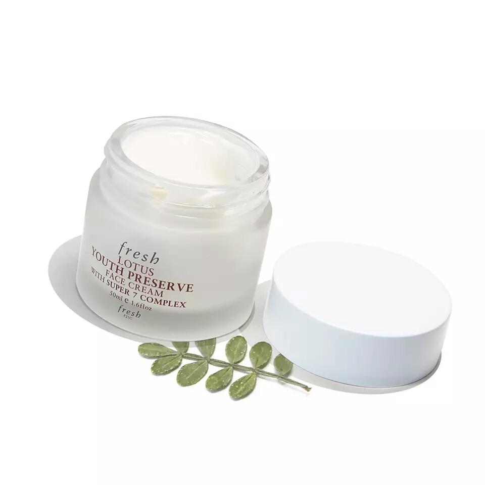 天气干燥脸脱皮哪种面霜好,天气冷的面霜哪种好用