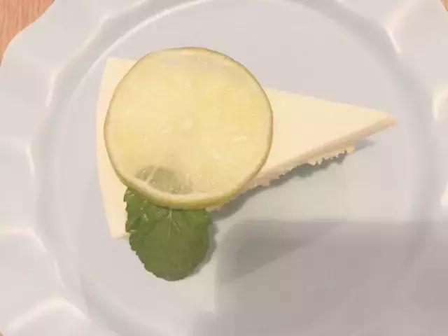 三亚鲜花网红打卡咖啡厅,三亚海边最近咖啡厅