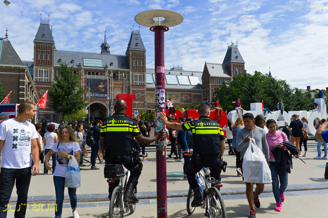 阿姆斯特丹河里自行车,阿姆斯特丹的白色自行车