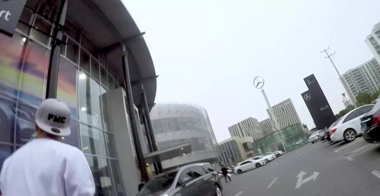 我去魔都二手车市场逛了一圈,最后竟然选择了传说中最没性价比的