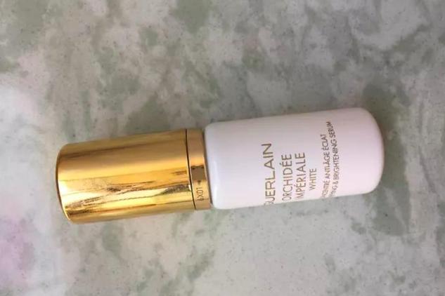 娇兰帝皇蜂精粹水试用体验,分享护肤品明星