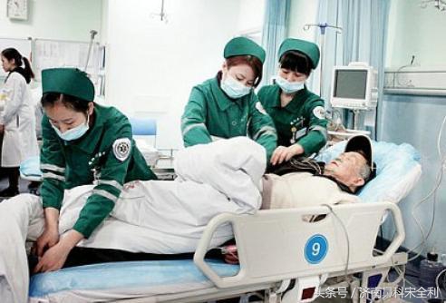 男子输液后10分钟莫名死亡，国民的“输液之路”究竟何时是个头？