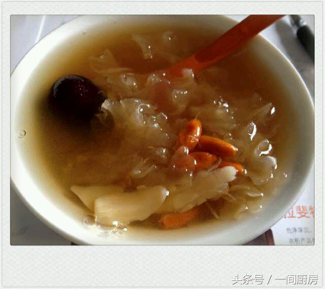 经常给老公炖汤,每天给老公炖汤