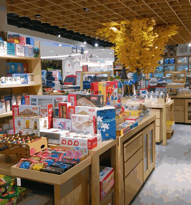 逛优衣库纯色单品,逛优衣库