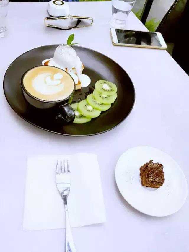 三亚鲜花网红打卡咖啡厅,三亚海边最近咖啡厅