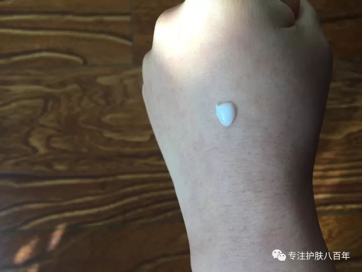 娇兰帝皇蜂精粹水试用体验,分享护肤品明星