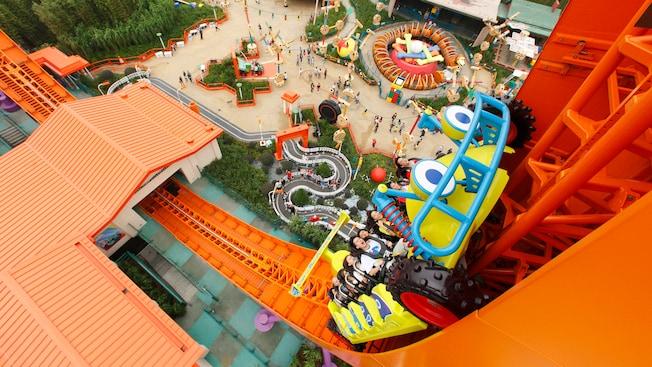 香港迪士尼乐园攻略英文,香港迪士尼乐园攻略300字