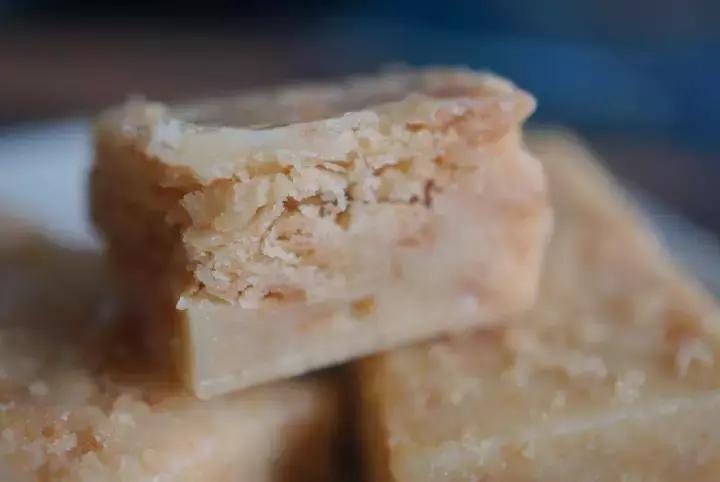 关于咸蛋黄的网红零食,上瘾的卤味零食