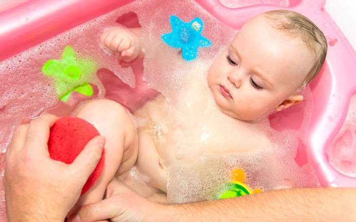 宝宝冬天会长痱子的原因,冬天宝宝也会长痱子吗