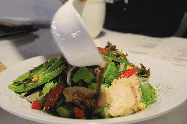 逛优衣库纯色单品,逛优衣库