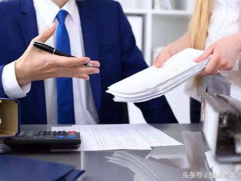 想离职要不要先跟猎头说一下,该不该转行做猎头