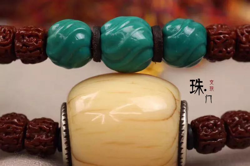 金刚菩提用刷子刷什么意思,拿刷子刷金刚菩提刷子会变色吗