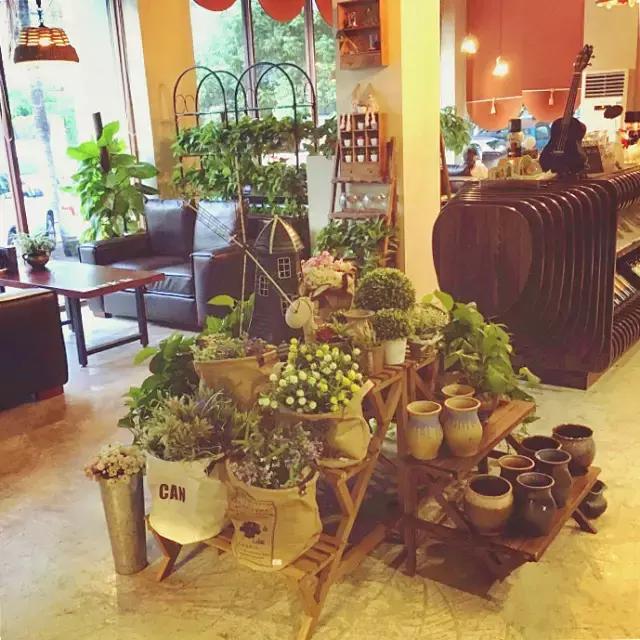 三亚鲜花网红打卡咖啡厅,三亚海边最近咖啡厅