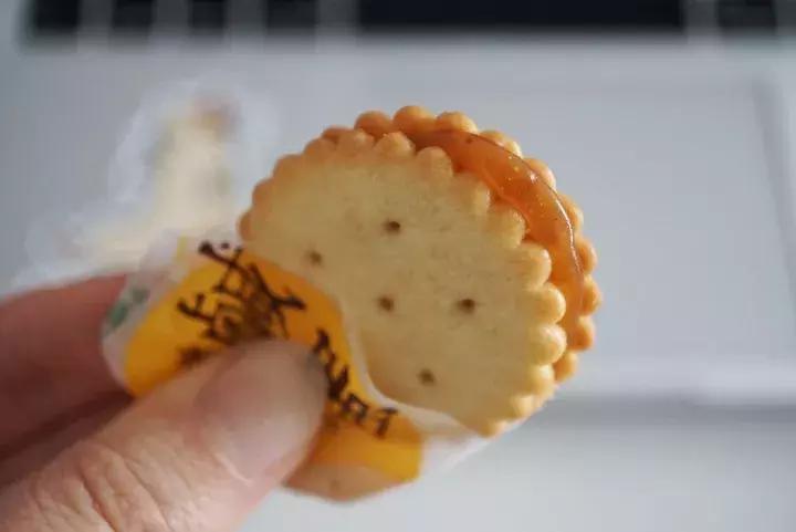 关于咸蛋黄的网红零食,上瘾的卤味零食