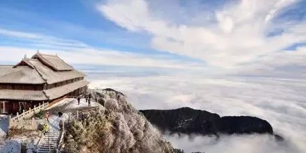 冬天值得去的旅游景点自驾游,冬季值得去旅游的十大地方