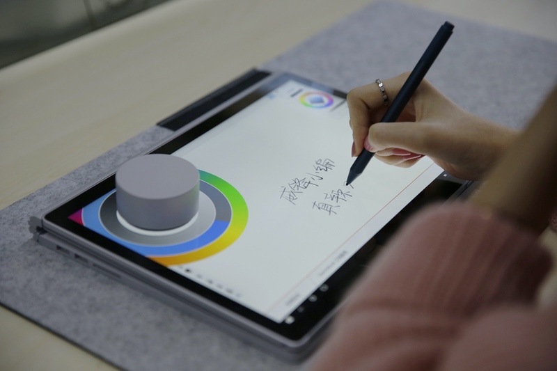娴嬭瘎寰蒋surfacebook3,娣卞害璇勬祴surface2