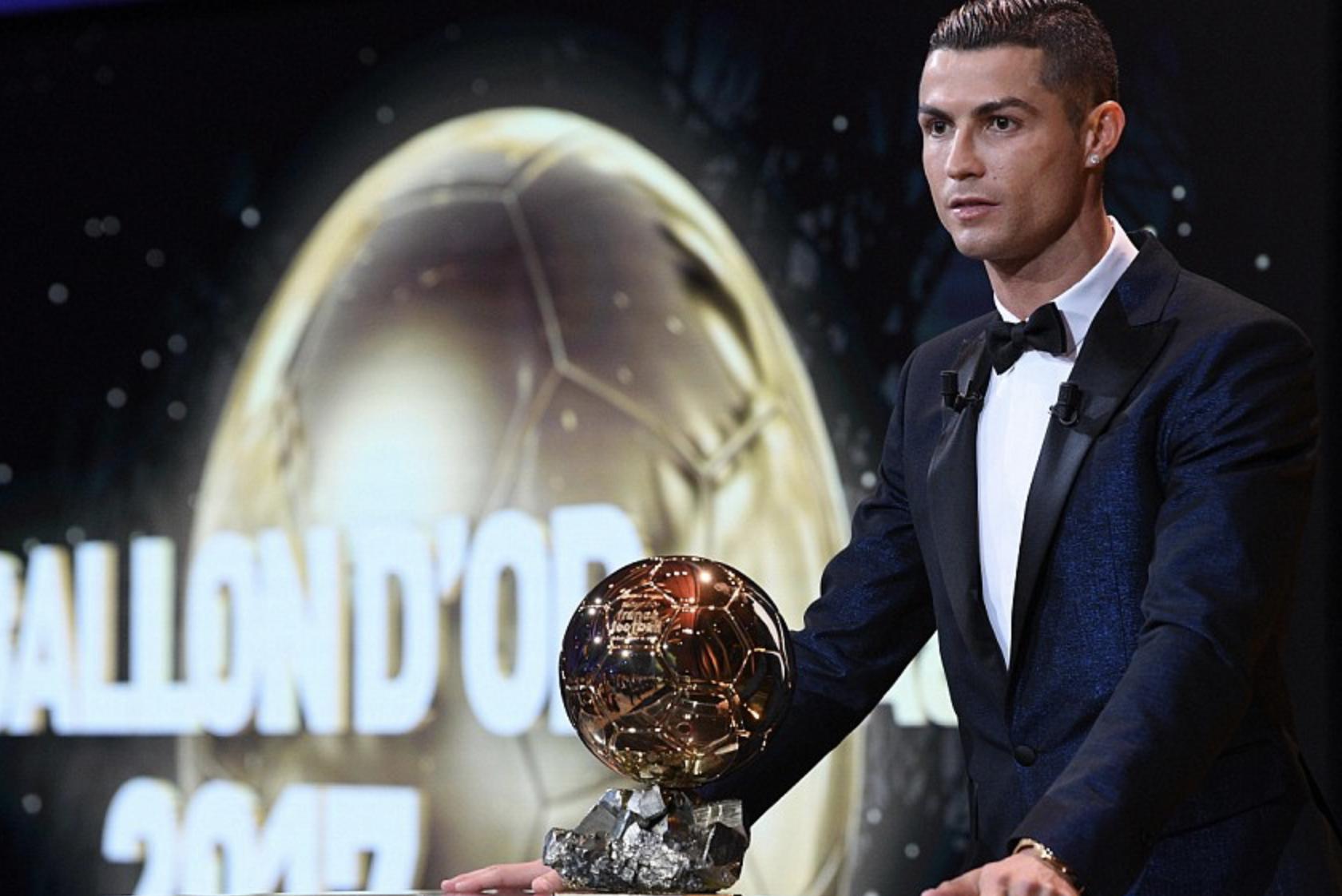 c罗夺得金靴女孩子庆祝,c罗抢走伊本泽马的金球奖